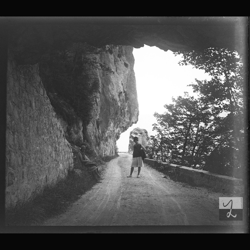 Route de Combe Laval – La roche fendue&nbsp;(1927)