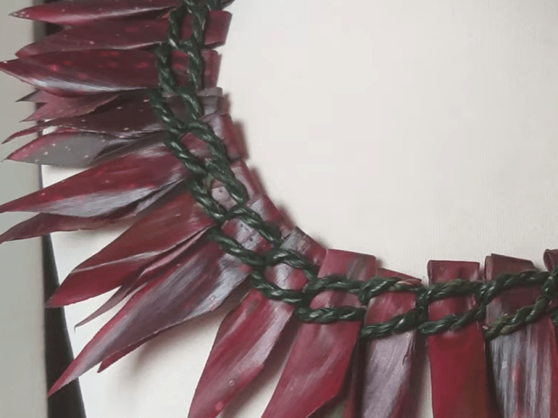 Ras de cou en &lsquo;auti 2 couleurs avec tresse à 4&nbsp;brins